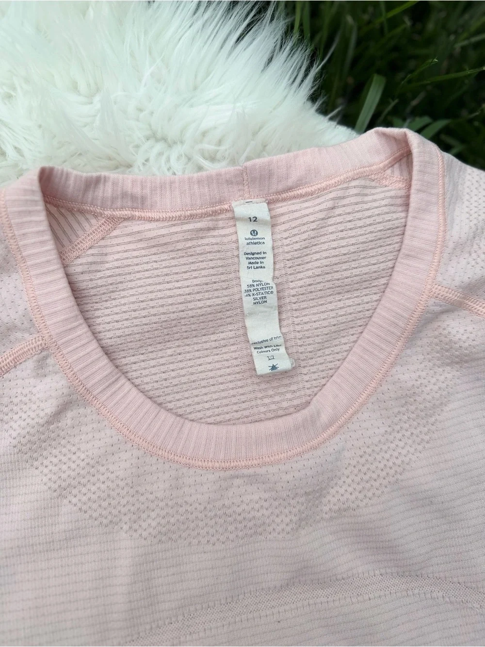 Lululemon Swiftly Tech Short Sleeve Shirt Pink Size 12